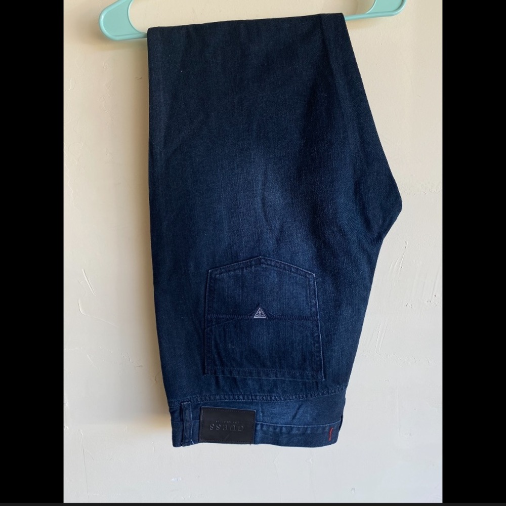 Guess Crescent straight dark wash jeans. 40x32.